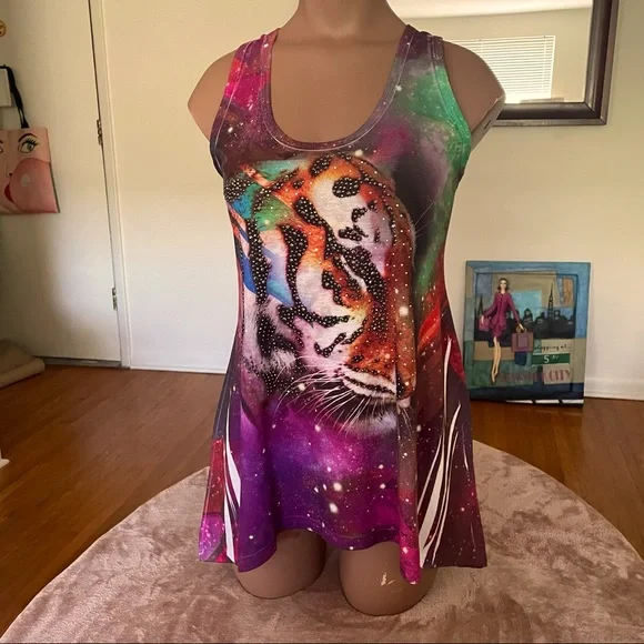 Tiger Tank Top - Picture 1 of 9